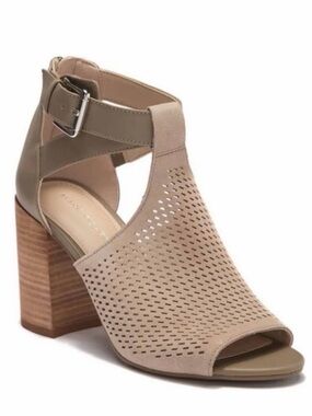 NEW Marc Fisher Gabie stacked block heel sandals
